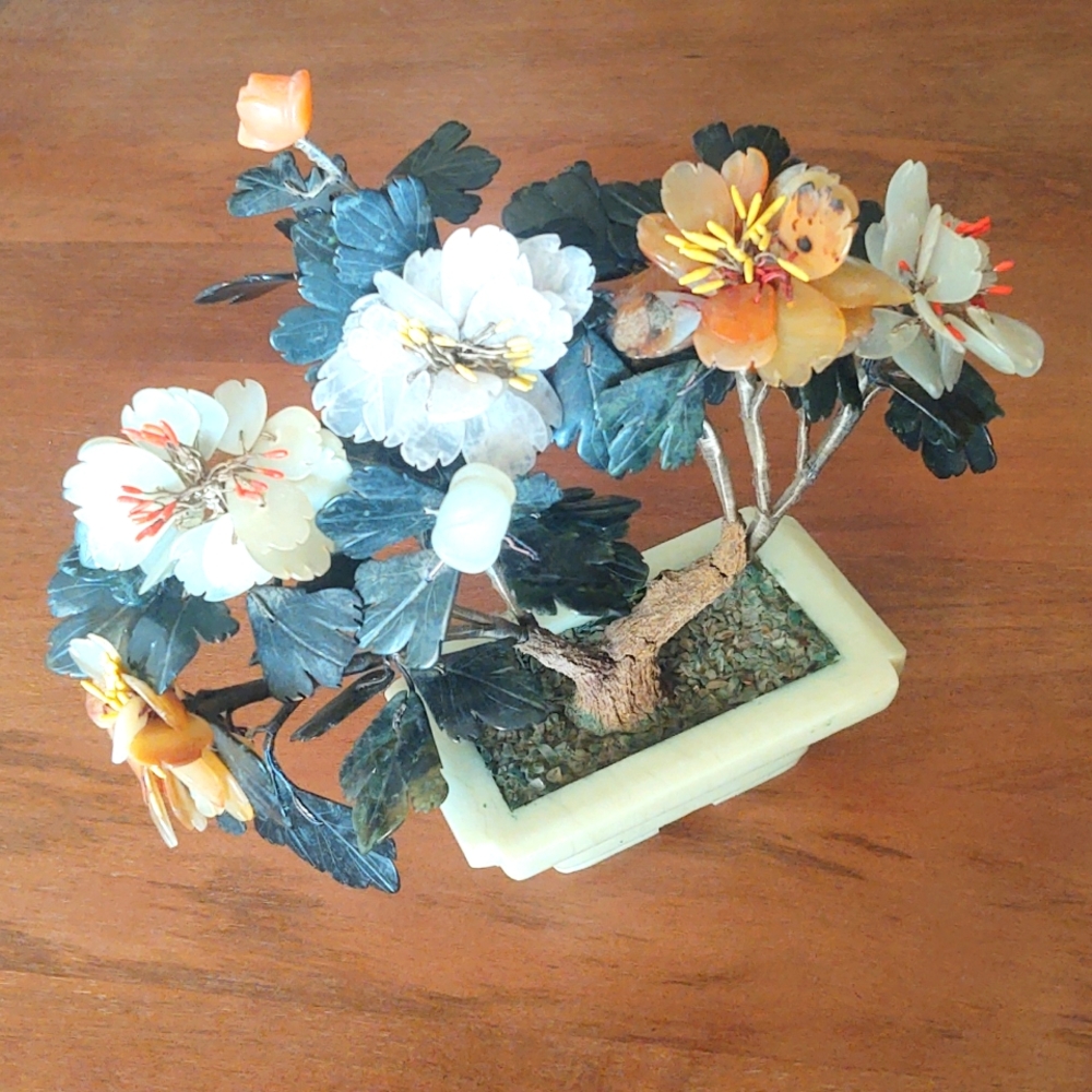 Chinese Vintage Jade Stone Carved Bonsai Tree with Jade and Rose Quartz